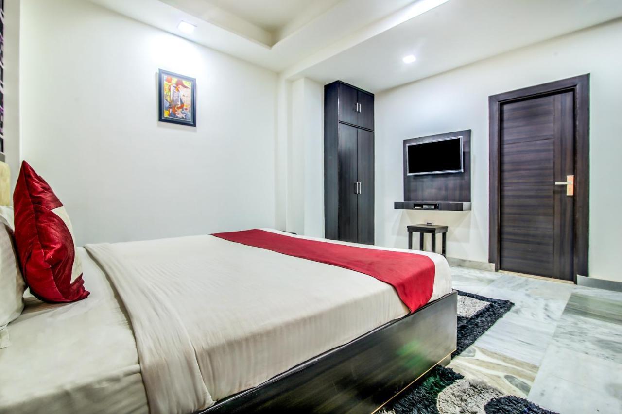Oyo 8888 Riga Hs Deluxe Hotel Agra  Ngoại thất bức ảnh